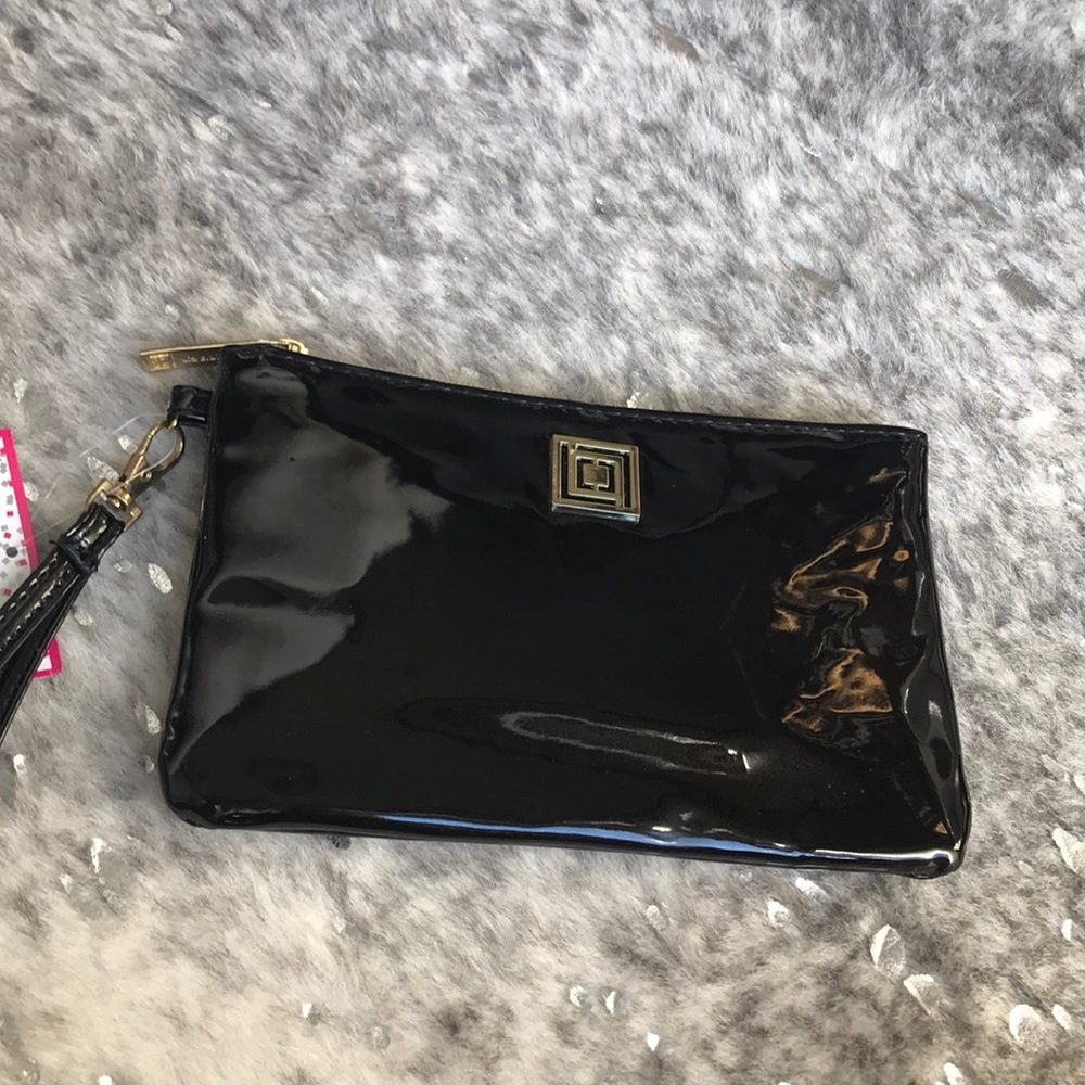 Liz Claiborne Phone Charging Wallet